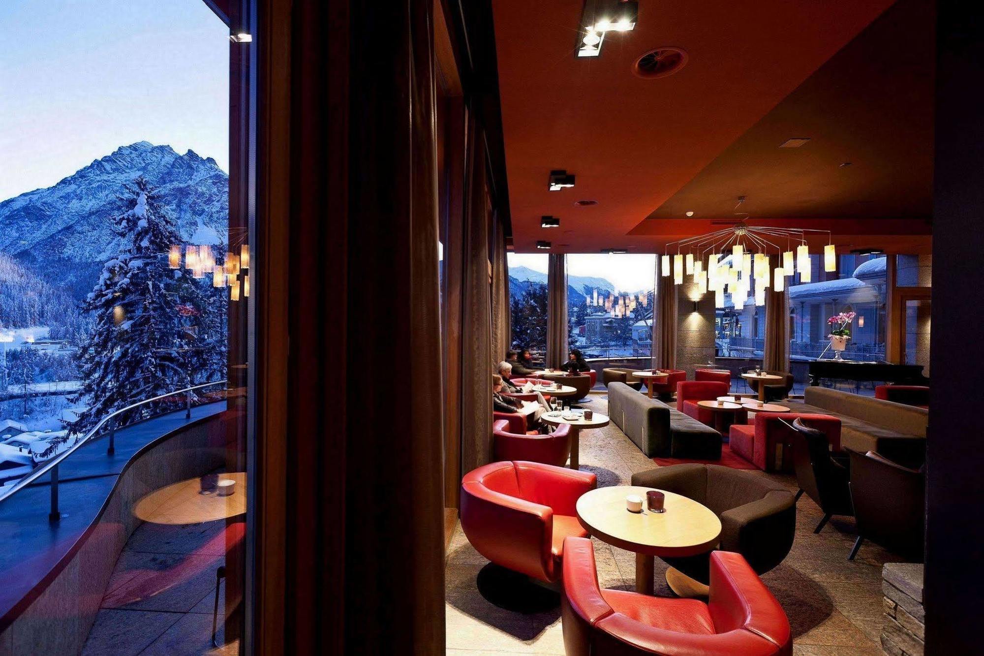 Hotel Belvedere Scuol Restaurang bild
